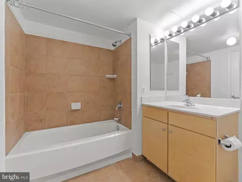 616 E St NW #407, Washington, DC 20004 photo 14