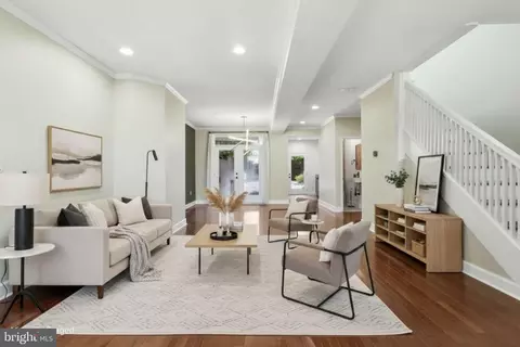 Living - 1710 3rd NE, Washington, DC 20002 photo 2 of 5