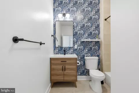 Bath - 1710 3rd NE, Washington, DC 20002 photo 1 of 5