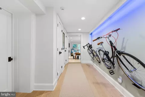 Entry Way - 3624 Davis St NW, Washington, DC 20007 photo 3 of 3