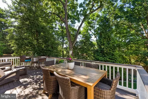 Exterior - 3624 Davis St NW, Washington, DC 20007 photo 3 of 6