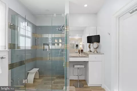 Bath - 3624 Davis St NW, Washington, DC 20007 photo 1 of 3