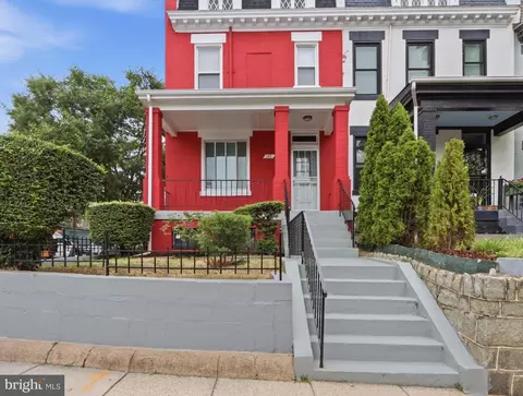 Exterior - 140 U St NE, Washington, DC 20002 photo 2 of 5