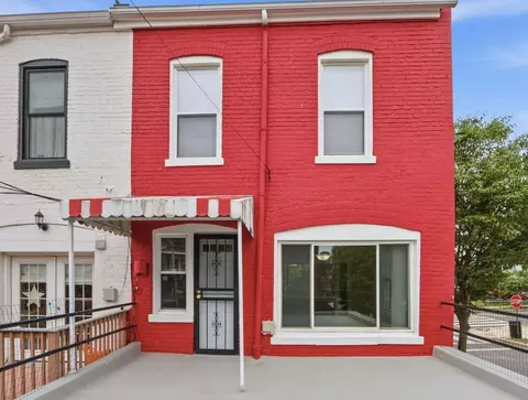 Exterior - 140 U St NE, Washington, DC 20002 photo 3 of 5