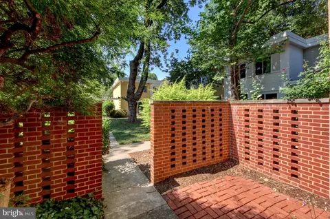 Exterior - 729 3rd St SW, Washington, DC 20024 photo 2 of 7