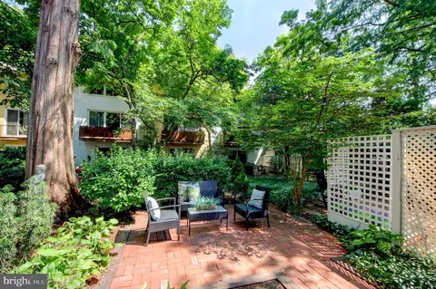 Exterior - 729 3rd St SW, Washington, DC 20024 photo 4 of 7