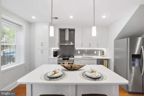 Kitchen - 1433 W Street St NW, Washington, DC 20009 photo 3 of 5