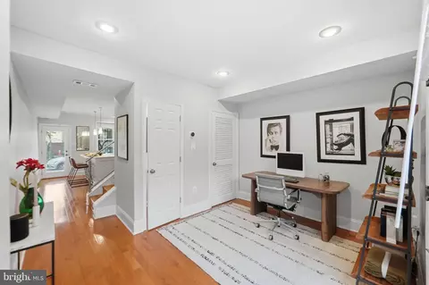 Entry Way - 1433 W Street St NW, Washington, DC 20009 photo 1 of 3