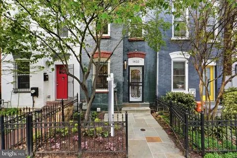 Exterior - 1433 W Street St NW, Washington, DC 20009 photo 3 of 7