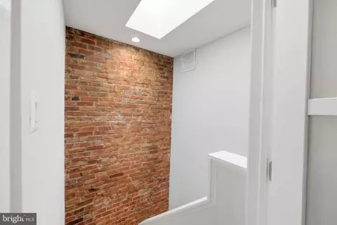 Entry Way - 1433 W Street St NW, Washington, DC 20009 photo 3 of 3