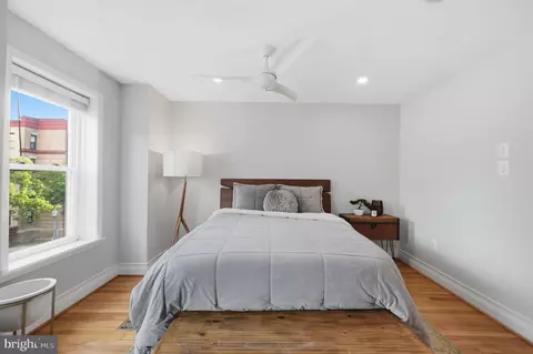 Bedroom - 1433 W Street St NW, Washington, DC 20009 photo 2 of 4