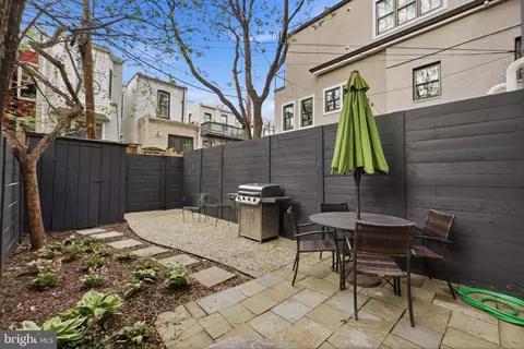 Exterior - 1433 W Street St NW, Washington, DC 20009 photo 6 of 7