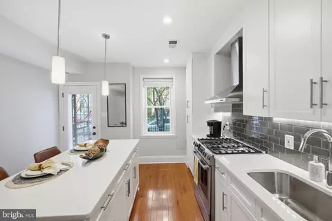 Kitchen - 1433 W Street St NW, Washington, DC 20009 photo 4 of 5