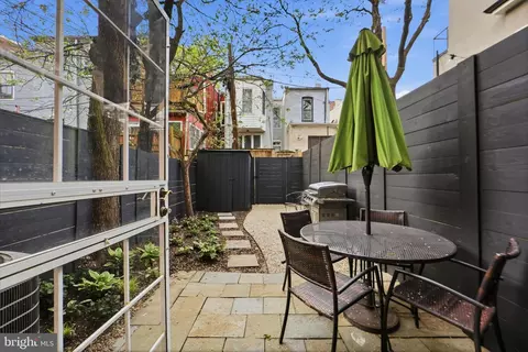 Exterior - 1433 W Street St NW, Washington, DC 20009 photo 7 of 7