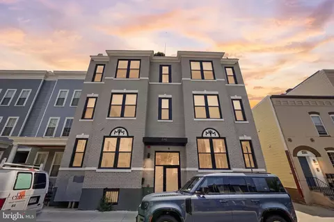 646 Newton Pl NW #203, Washington, DC 20010