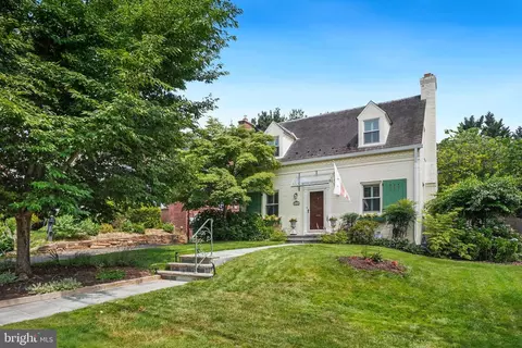 2824 Mckinley Pl NW, Washington, DC 20015