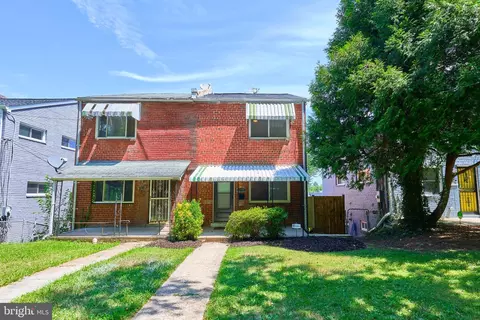 718 Ridge Rd SE, Washington, DC 20019