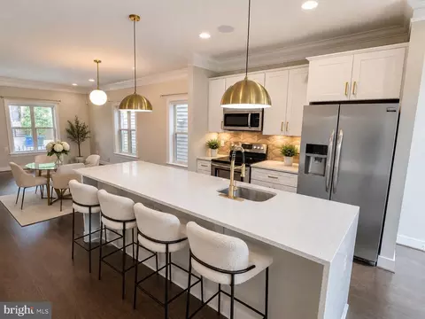 2179 Half Moon Pl NE, Washington, DC 20018