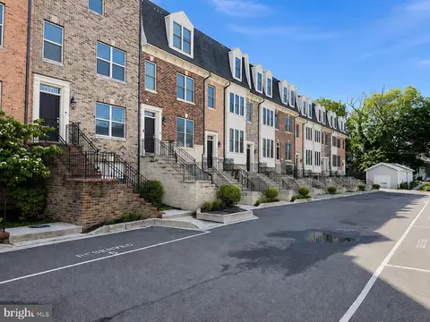 2179 Half Moon Pl NE, Washington, DC 20018