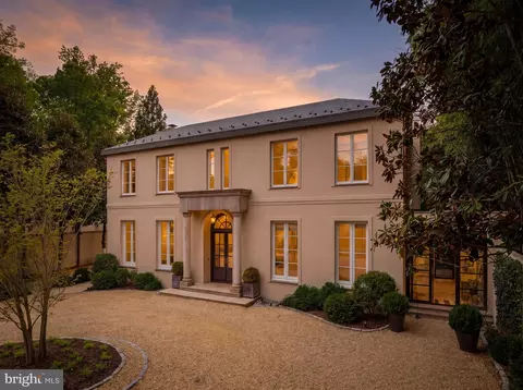 2740 Chain Bridge Rd NW, Washington, DC 20016