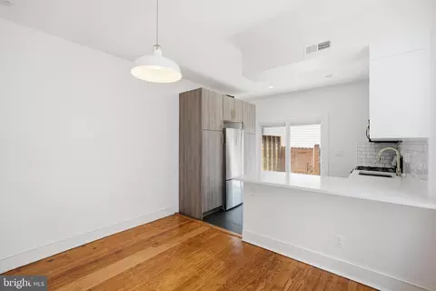 Entry Way - 215 15th St NE, Washington, DC 20002 photo 3 of 5