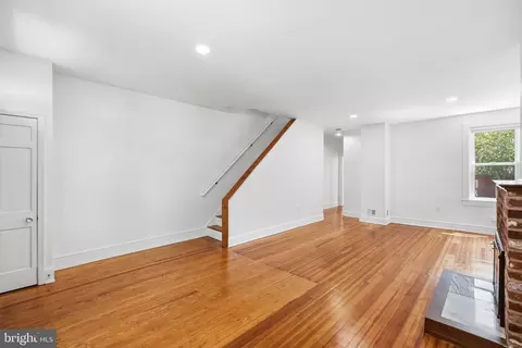 Living - 215 15th St NE, Washington, DC 20002 photo 3 of 5