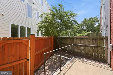 Exterior - 215 15th St NE, Washington, DC 20002 photo 6 of 9