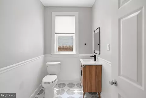 Entry Way - 215 15th St NE, Washington, DC 20002 photo 2 of 5