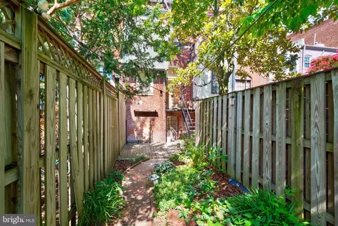 Exterior - 210 4th St SE, Washington, DC 20003 photo 6 of 9