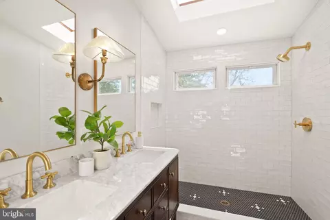 Bath - 210 4th St SE, Washington, DC 20003 photo 1 of 7