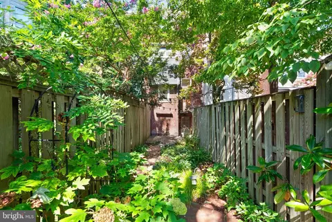 Exterior - 210 4th St SE, Washington, DC 20003 photo 5 of 9