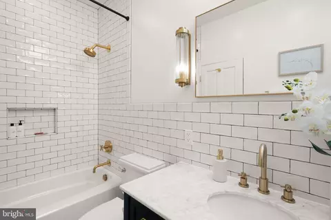 Bath - 210 4th St SE, Washington, DC 20003 photo 4 of 7