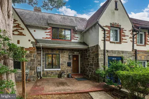 1810 Irving St NW, Washington, DC 20010