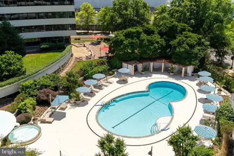 700 New Hampshire Ave NW #703, Washington, DC 20037