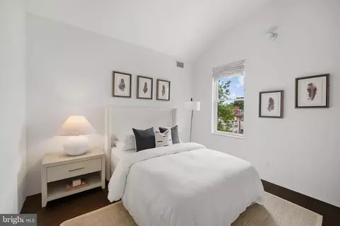 Bedroom - 1418 33rd St NW, Washington, DC 20007 photo 5 of 7