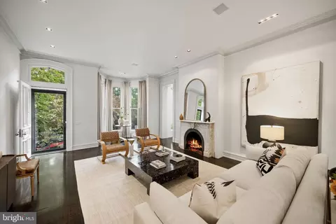 Living - 1418 33rd St NW, Washington, DC 20007 photo 1 of 2