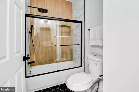 Bath - 517 Florida Ave NE, Washington, DC 20002 photo 4 of 4