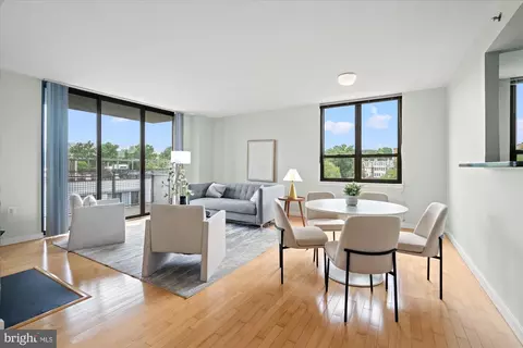 3883 Connecticut Ave NW #812, Washington, DC 20008