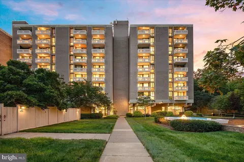 1250 SW 4th St SW #W104, Washington, DC 20024