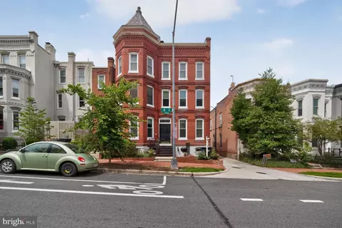 516 4th St NE #202, Washington, DC 20002