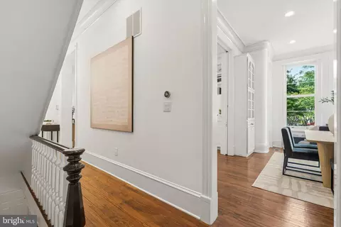 Entry Way - 1229 O St NW, Washington, DC 20005 photo 2 of 3