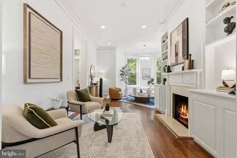 Living - 1229 O St NW, Washington, DC 20005 photo 1 of 5