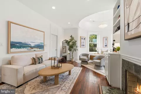 Living - 1229 O St NW, Washington, DC 20005 photo 5 of 5
