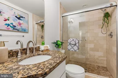 Bath - 1229 O St NW, Washington, DC 20005 photo 5 of 5