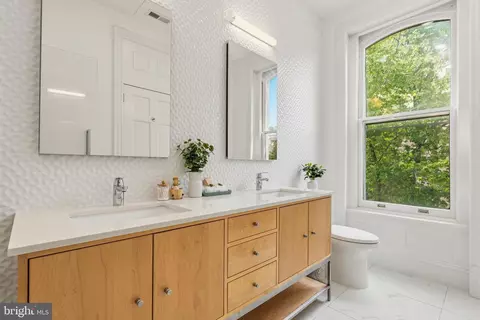 Bath - 1229 O St NW, Washington, DC 20005 photo 2 of 5