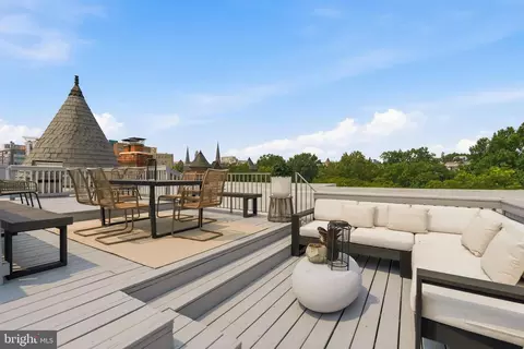 Exterior - 1229 O St NW, Washington, DC 20005 photo 2 of 5