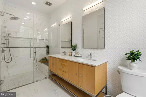 Bath - 1229 O St NW, Washington, DC 20005 photo 3 of 5