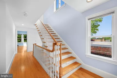 Entry Way - 4561 Macarthur Blvd NW, Washington, DC 20007 photo 2 of 2