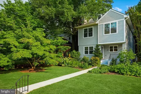 4720 Ellicott St NW, Washington, DC 20016