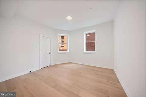 Bedroom - 131 11th St NE, Washington, DC 20002 photo 6 of 13